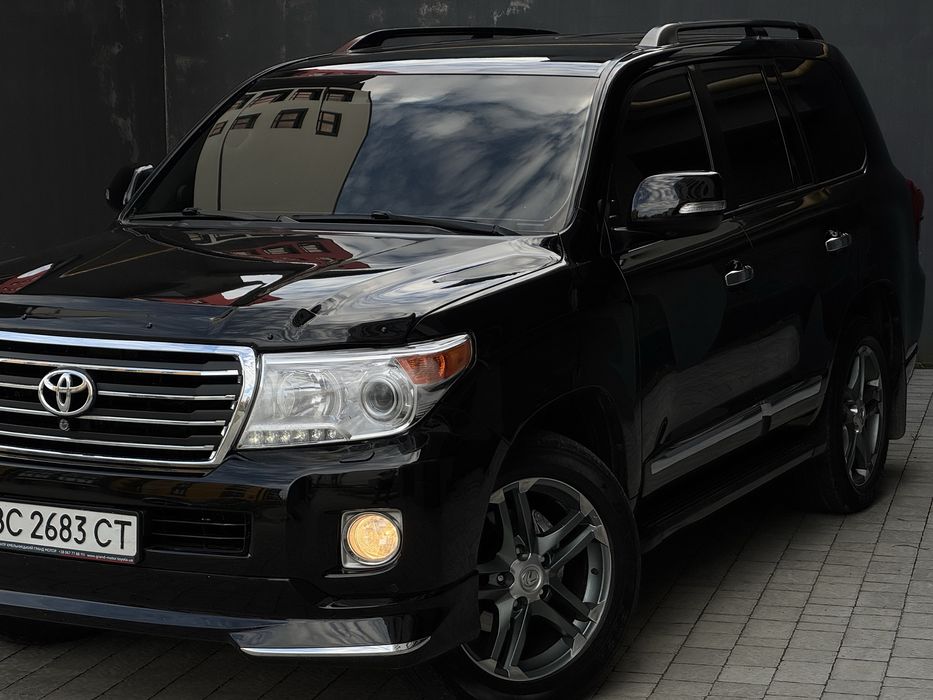 Продам автомобіль Land Cruiser 200 FL РЕСТ