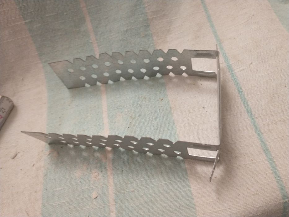 Wieszak do profili grzybek