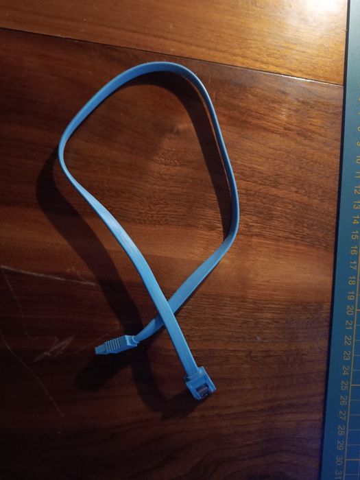 Kabel SATA sprawny