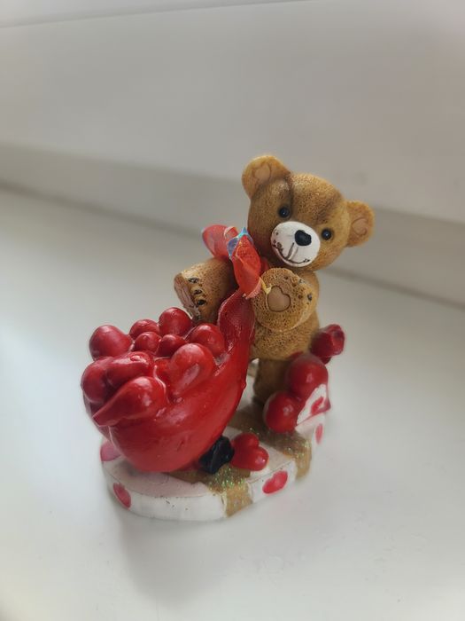 Декор фігурка ведмедик червоне серце