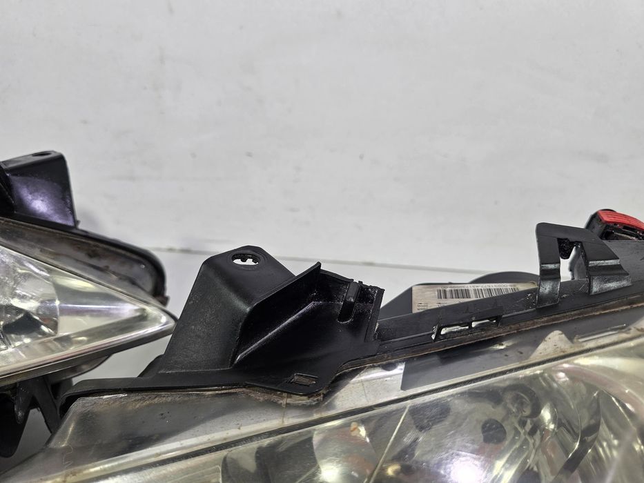 Peugeot 307 lift fl lampy przód przednie komplet lewa  prawa europa