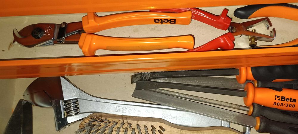 Mala Beta modelo longo (com ferramentas)