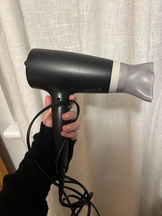 Suszarka do włosów Philips Seria 3000 ThermoProtect BHD351/10