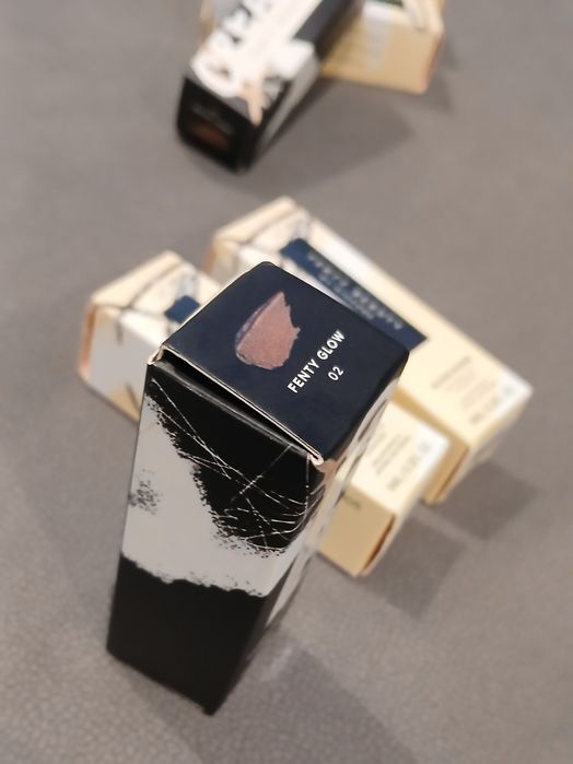 Gloss Bomb Fenty Beauty