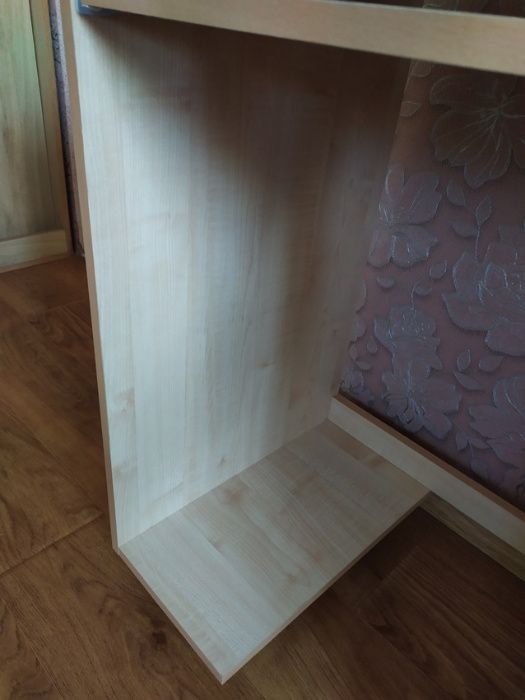 Продам универсальный  стол