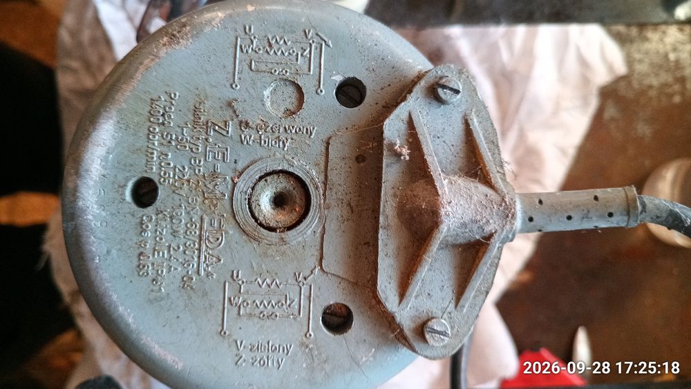 Silnik elektryczny Z.E.M.-EDA 220 V, 180 W, 1400 obr./min z kołem pasowym