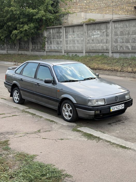 VW Passat B3 2.0