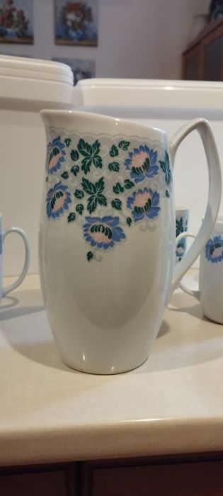 Serwis Śniadaniowy-Chodzież. 6Kubkow+Dzban.Lata 80-te