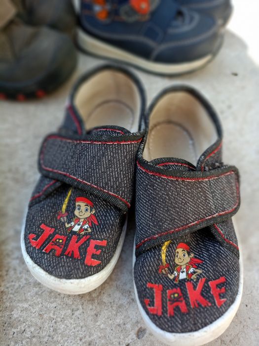 Взуття для хлопчика, розмір 24 -25, устілка 15-16 см для дому