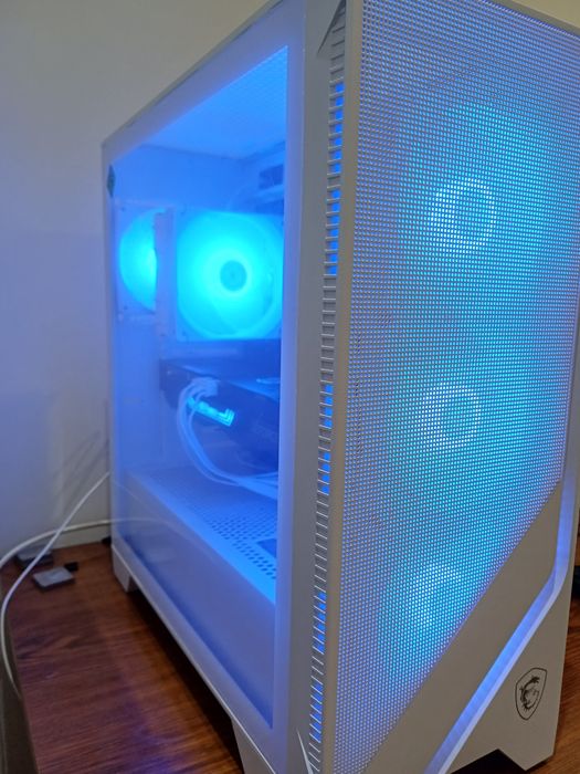 PC Gaming Ryzen 7 + RTX 3070TI.