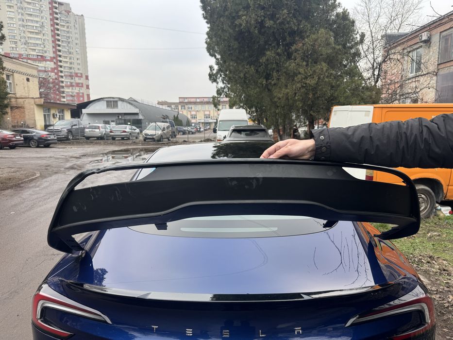 Накладка нижня заднього бампера Tesla Model 3 HighLand 1587741-00-C