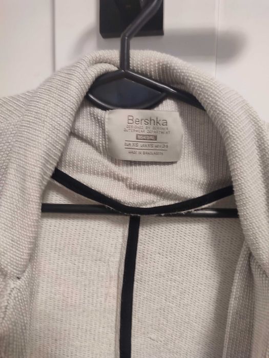 narzutka żakiet kardigan bershka