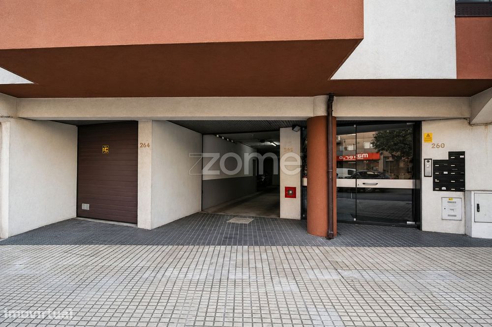 Garagem em Maximinos, Braga