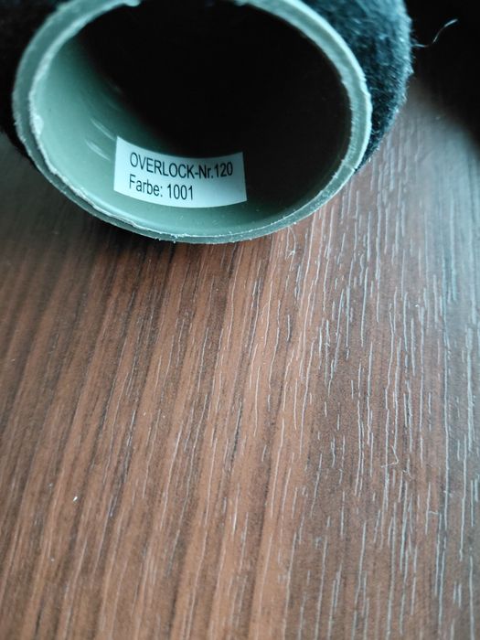 Нитка швейна  в бобіні