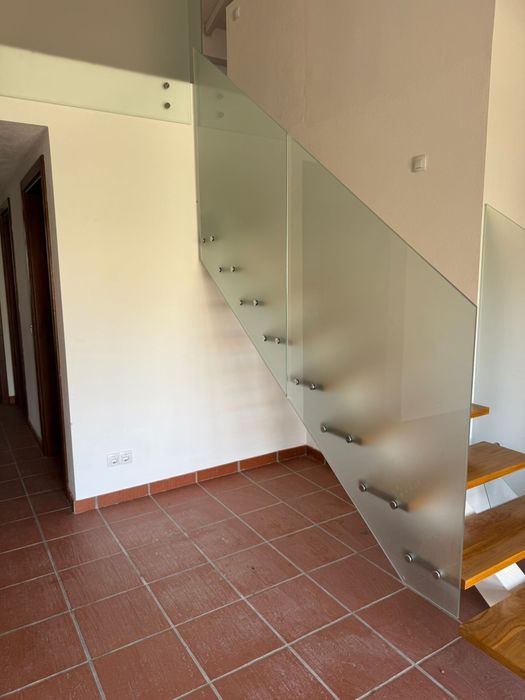8 Painéis de Vidro Fosco Temperado com Fixações Inox