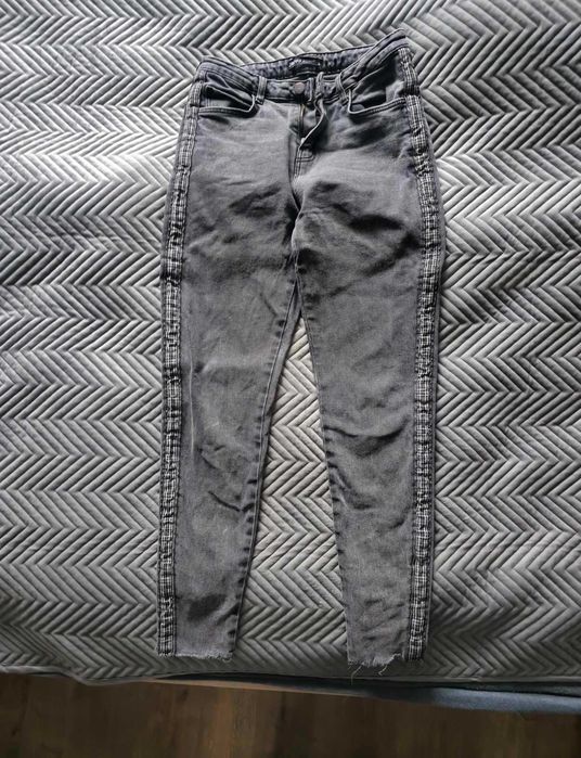 szare spodnie z lampasami, Cropp, 36