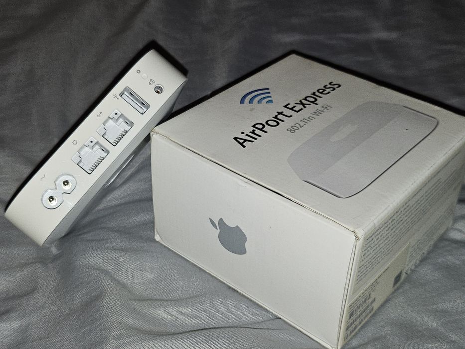 Роутер Apple A1392 AirPort Express MC414LL/A WIFI USA