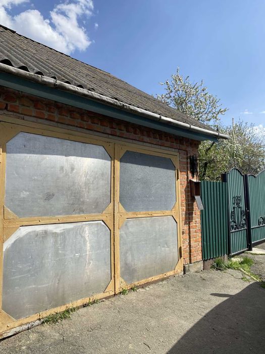 (3) Продам гарний добротний будинок в м. Немирів 0925