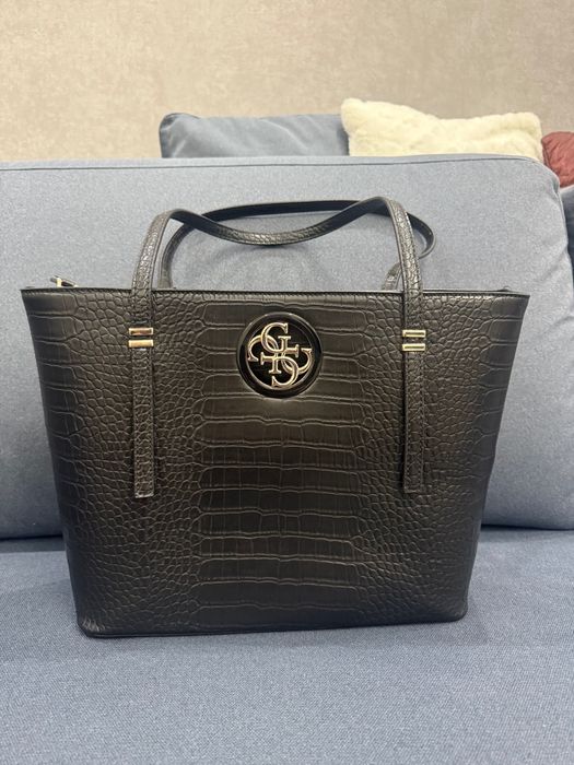 Жіноча сумка Guess