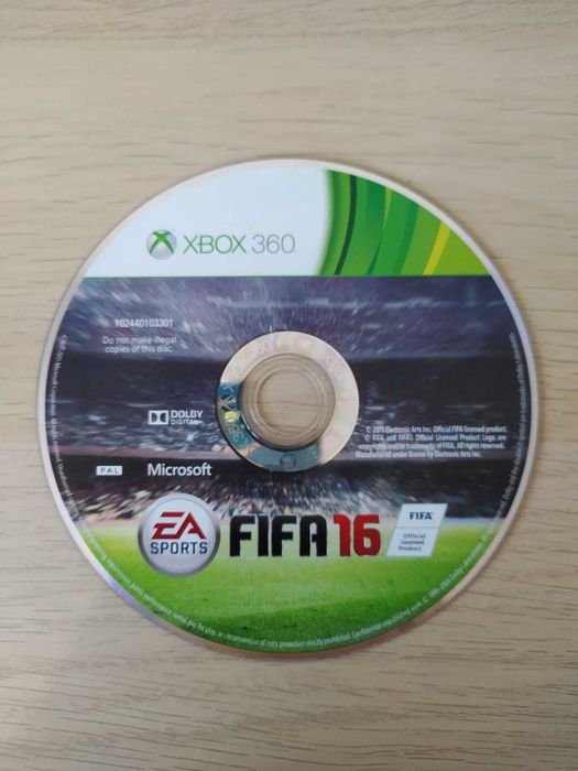 Xbox 360 E + Pad + Fifa 16
