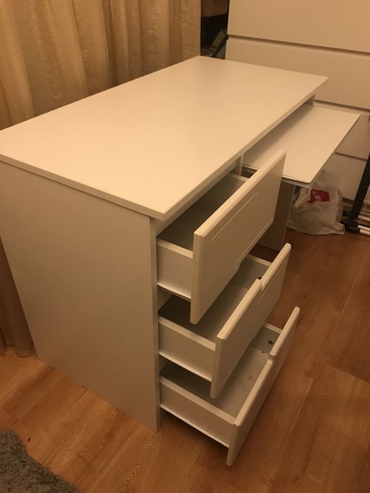 Biurko komputerowe z szufladami , białe bdb stan