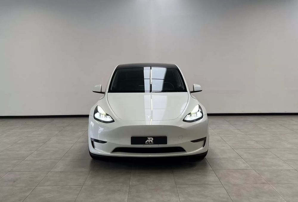 Tesla Model Y Performance Dual Motor AWD foto 2
