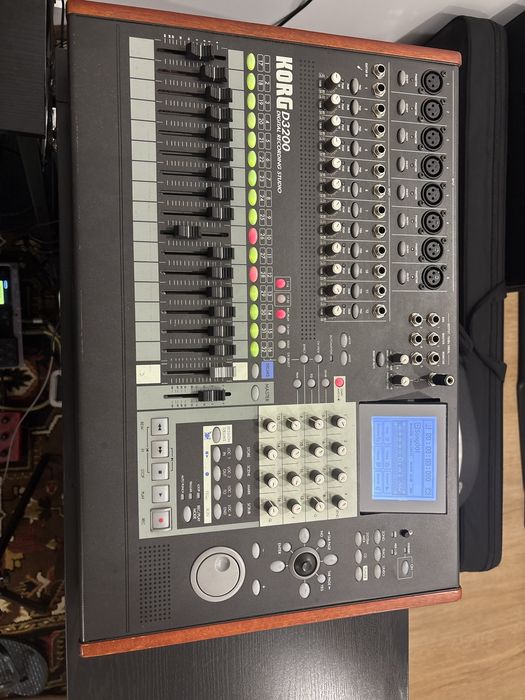 Korg D3200 Digital Recording Studio