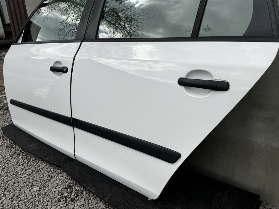 Двері ліві/передня/задня Skoda Fabia 2/Шкода Фабіа 2007-2014 Рік Combi