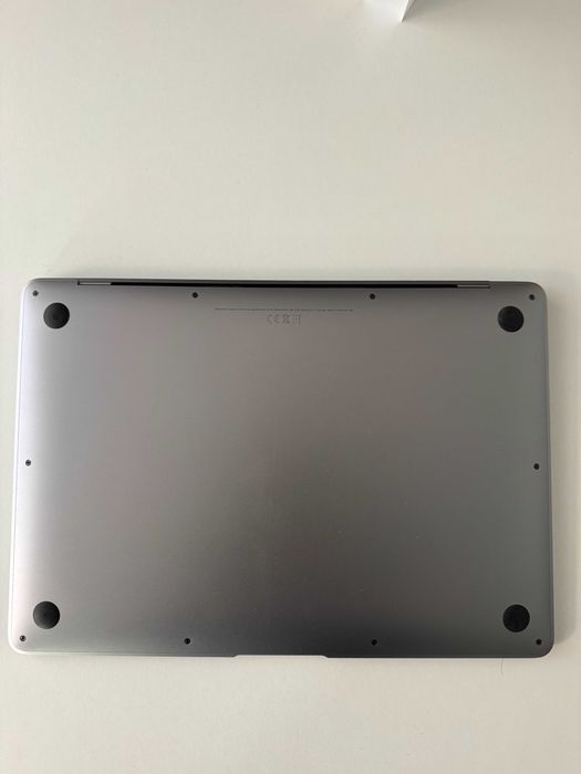 MacBook Air 13" Intel I5 - 8GB RAM - 256GB - 2019