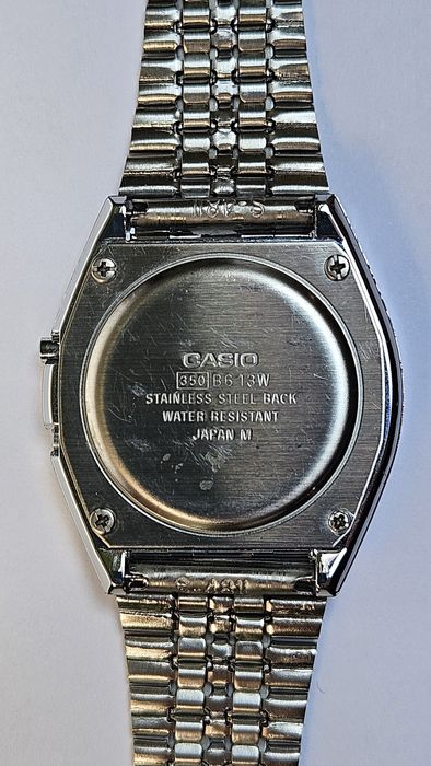 Casio b 613w lcd vintage