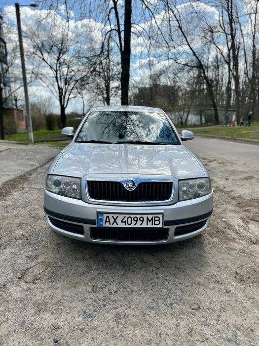 Skoda Superb 2008 год  1.8