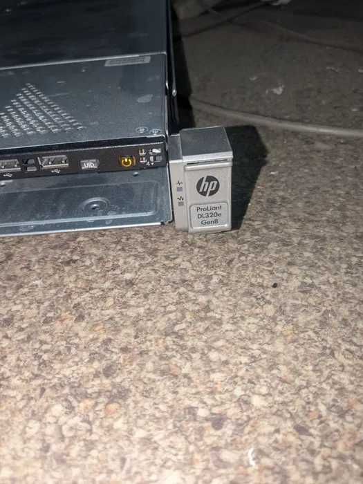 Сервер HP ProLiant DL320e Gen8