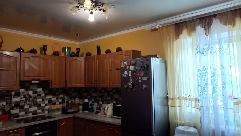 Продам добротний будинок