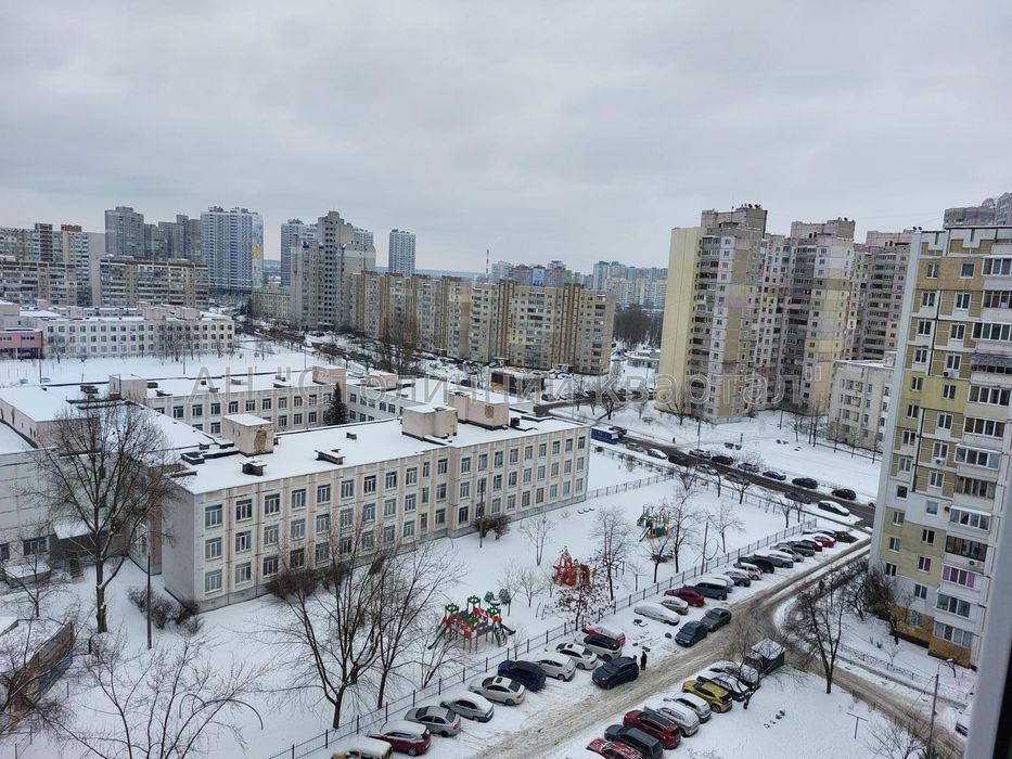 Є відновлення Позняки 2-х кімнатна Олександра Кошиця 10/21 є інвертор