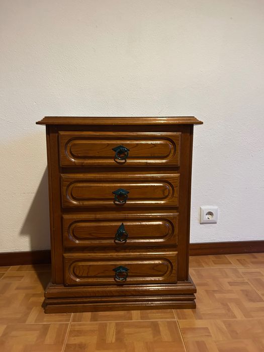 Secretaria vintage em pinho de ótima qualidade