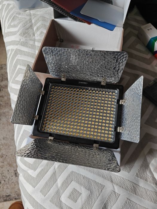 Projetor de luz yongnuo yn300-II