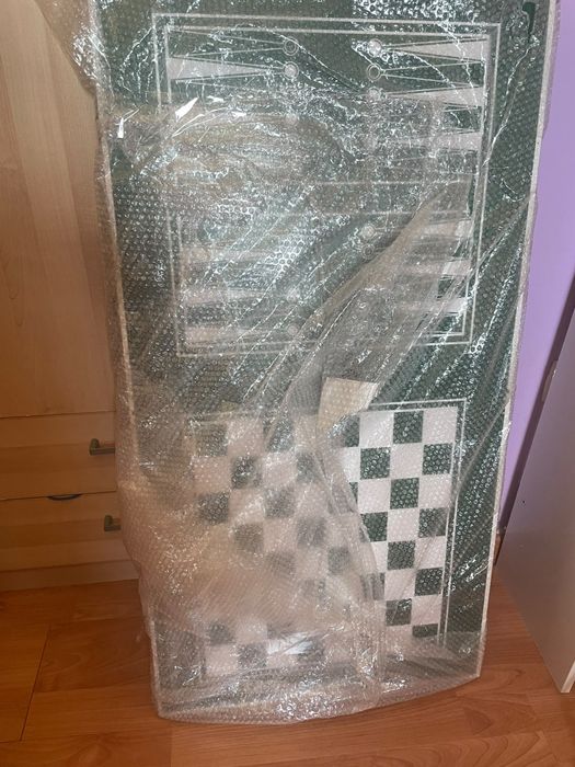Mesa de matraquilhos e diversos jogos