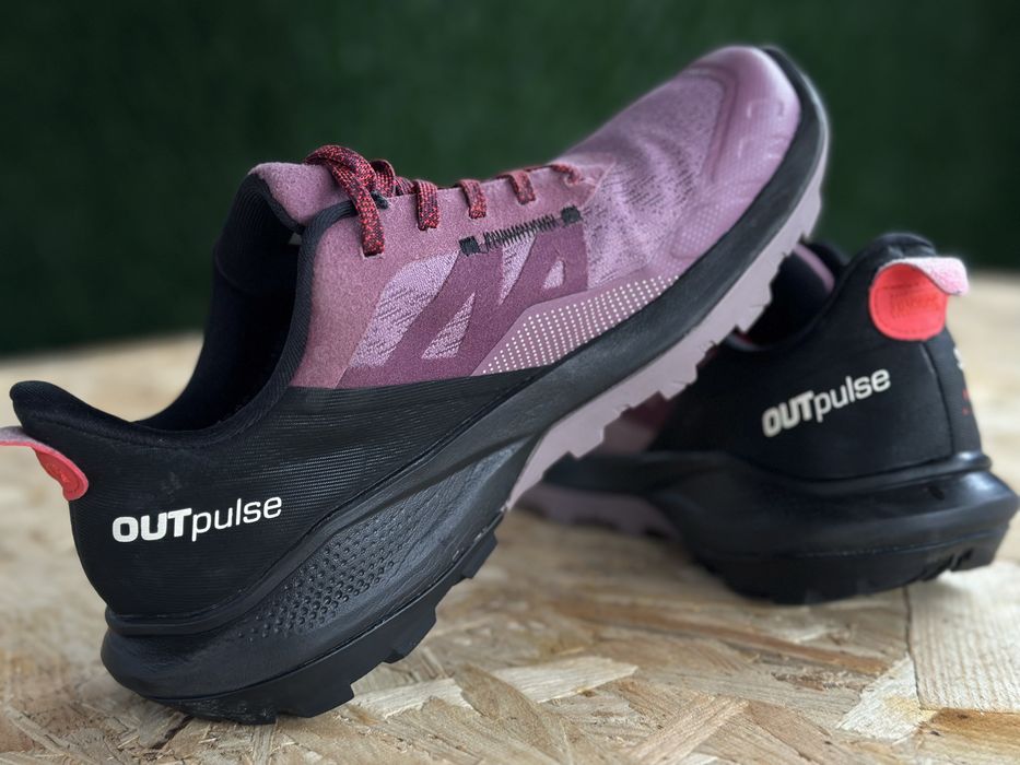женские треккинговые кроссовки Salomon Outpulse GTX