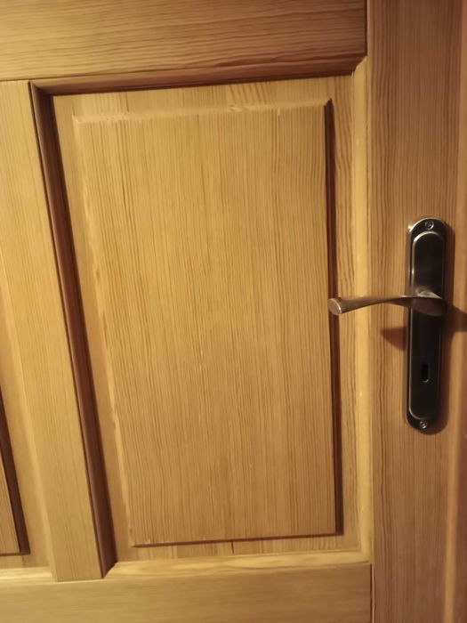 Sprzedam drzwi wewnętrzne drewniane