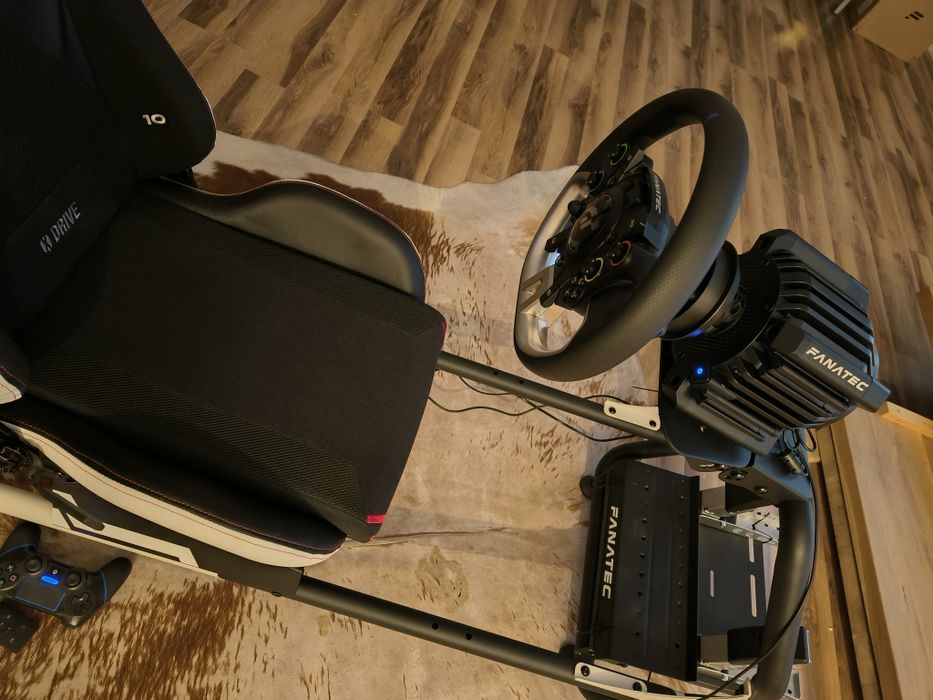 Kierownica Fanatec Pro 5 Nm kokpit symulator simracing PC PS4 PS5