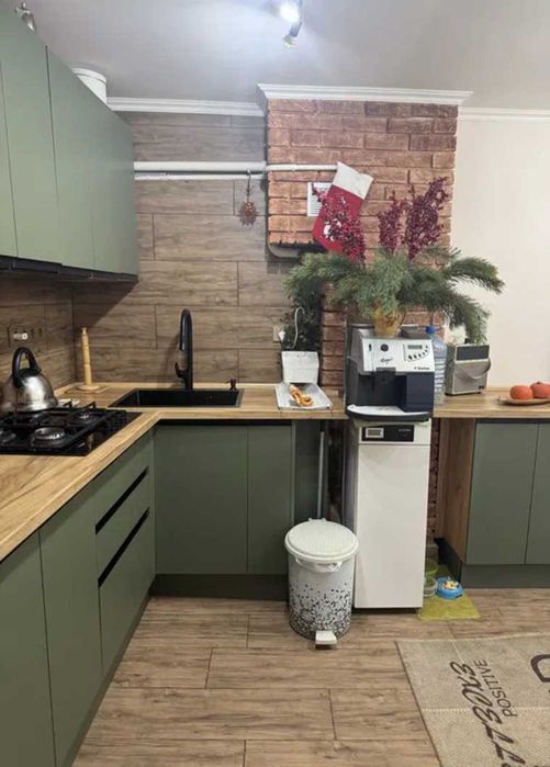 tir-31. Дом со всеми коммуникациями в Хаджибейском районе. 3 спальни.