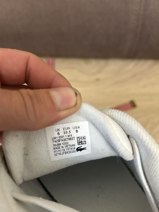 Жіночі кросівки Lacoste L001
