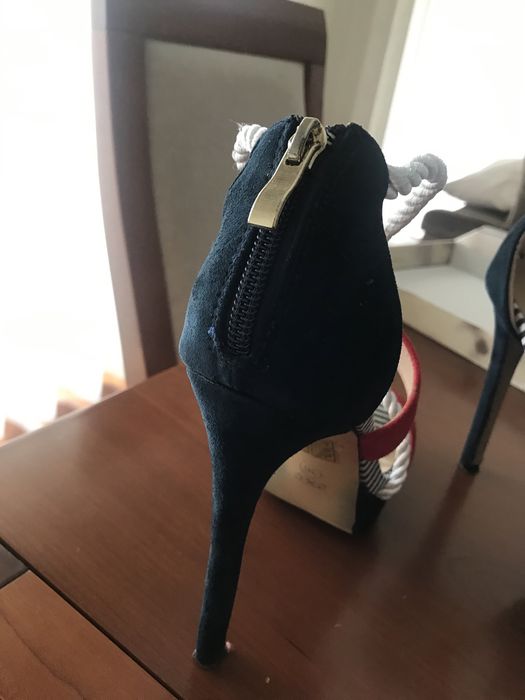 Sandalias de salto da Exe muito bonitad