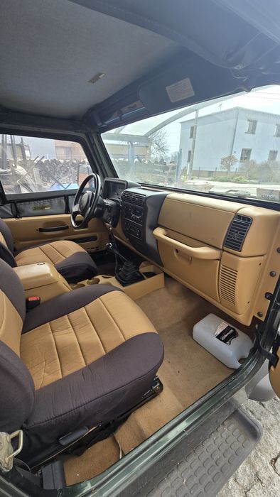 Jeep Wrangler Sahara 2.5
