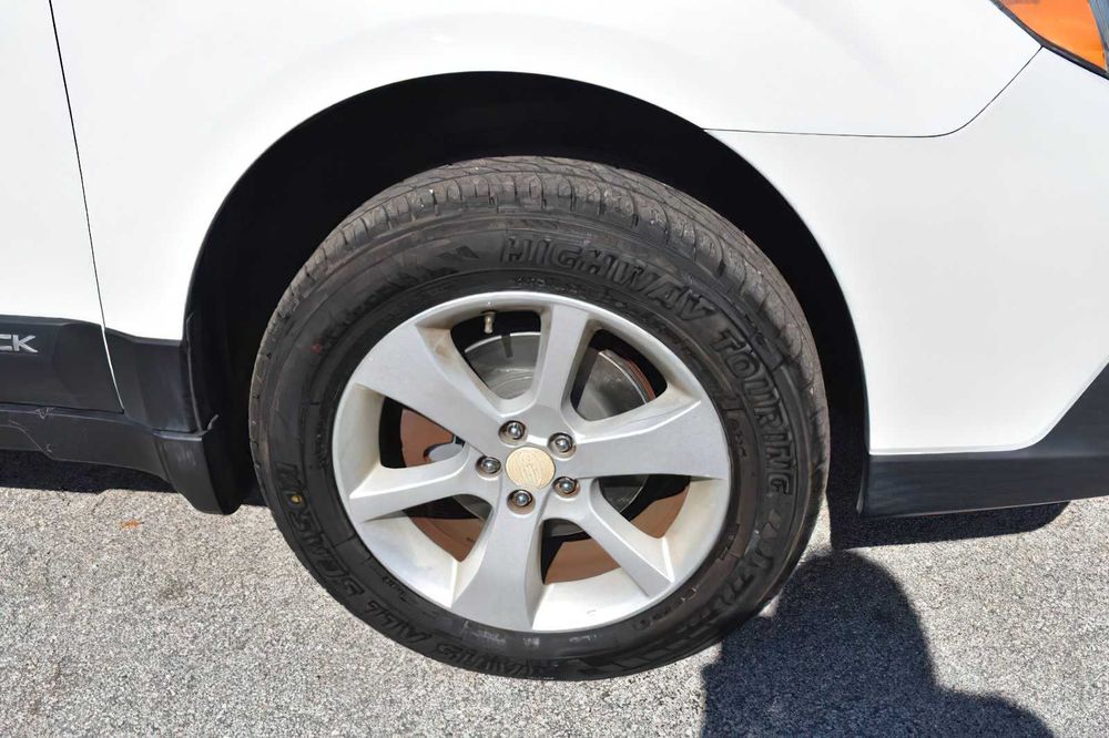 Subaru Outback 2.5i Limited      2013
