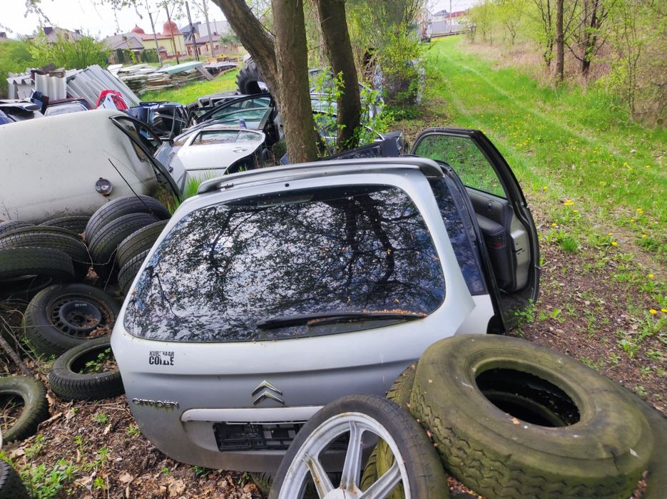 Drzwi klapa bagażnika maska Mercedes Vito VW Golf Passat Citroen C5