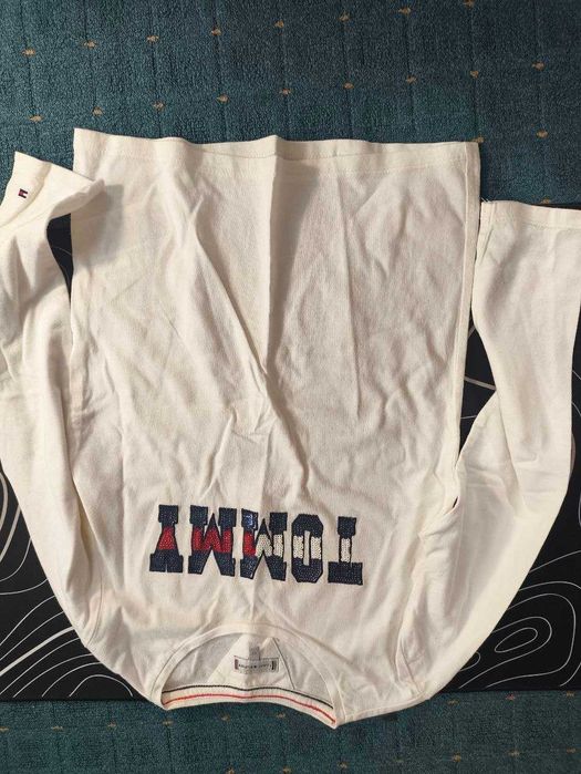 Дитячий лонгслів Tommy Hilfiger 7 розміру 122 см