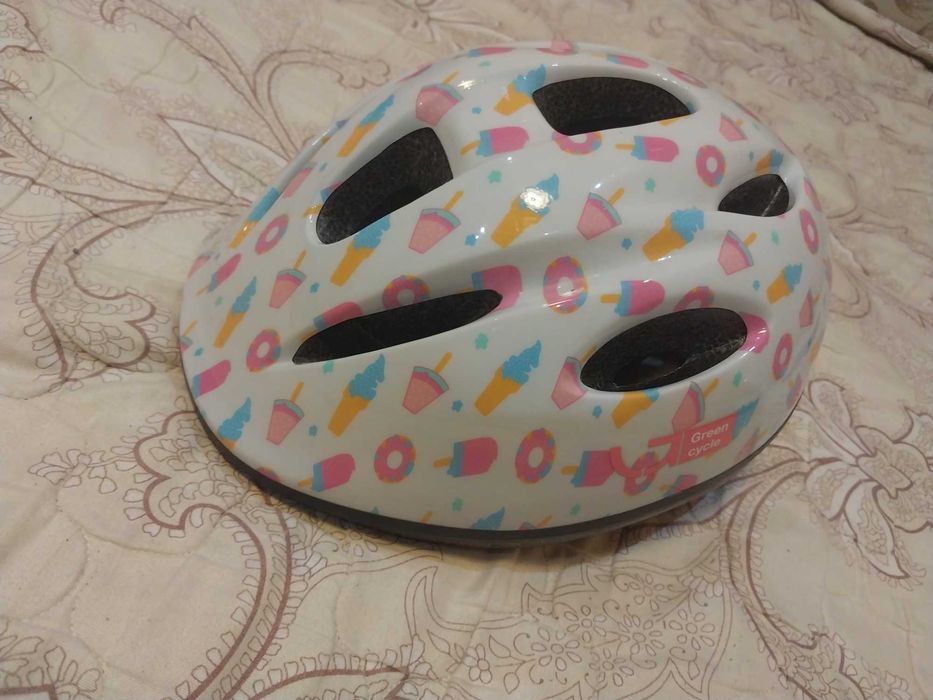 Захисний шолом для дівчинки