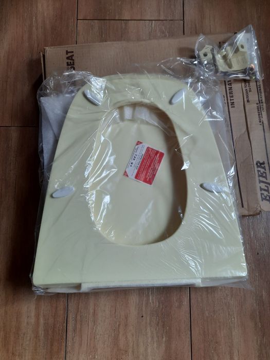 Сидіння кришка з кріпленням