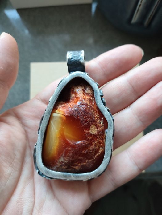 Srebrny duży wisior z bursztynem artystyczny srebro 54 gram